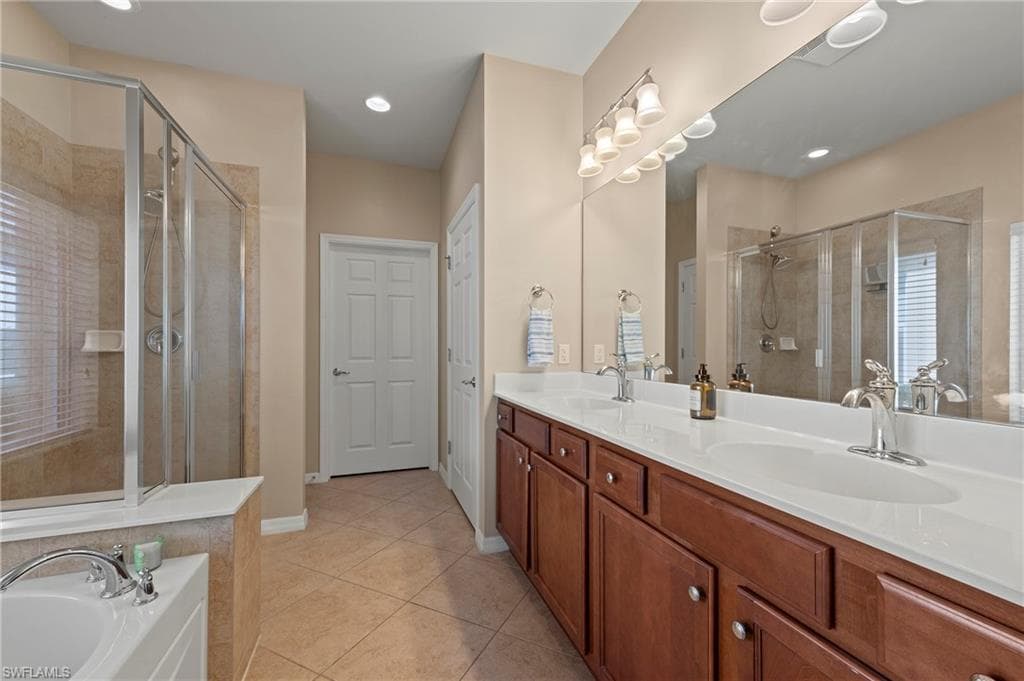 28526 Guinivere Way, Bonita Springs, FL 34135-24