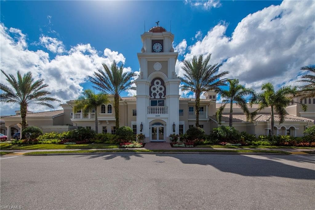28526 Guinivere Way, Bonita Springs, FL 34135-34
