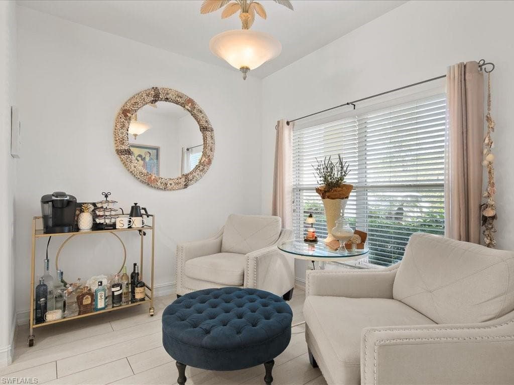1045 Tarpon Cove Dr 102, Naples, FL 34110-12