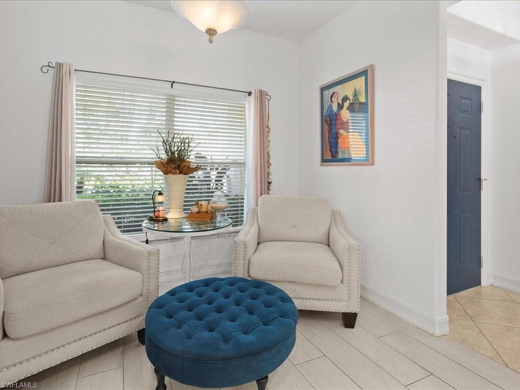 1045 Tarpon Cove Dr 102, Naples, FL 34110-13