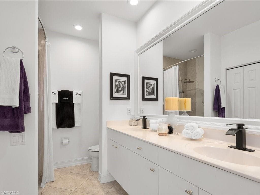 1045 Tarpon Cove Dr 102, Naples, FL 34110-17