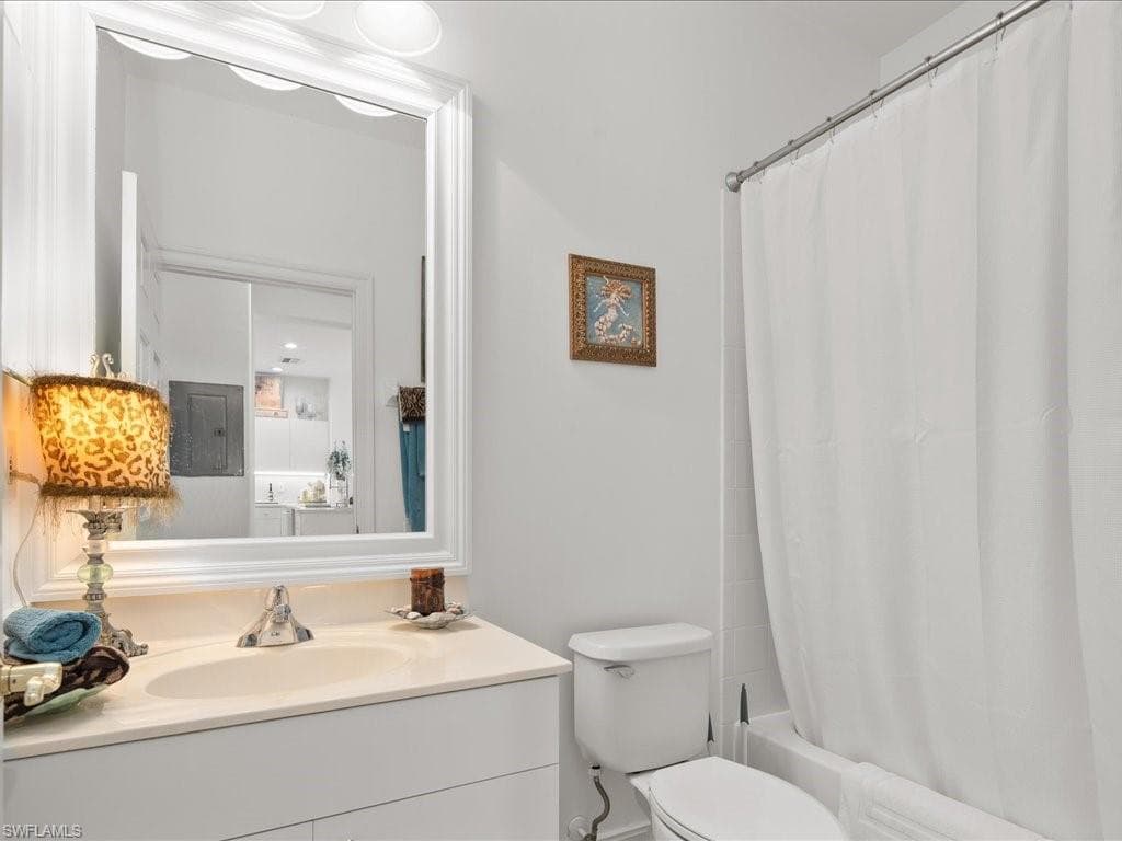 1045 Tarpon Cove Dr 102, Naples, FL 34110-23