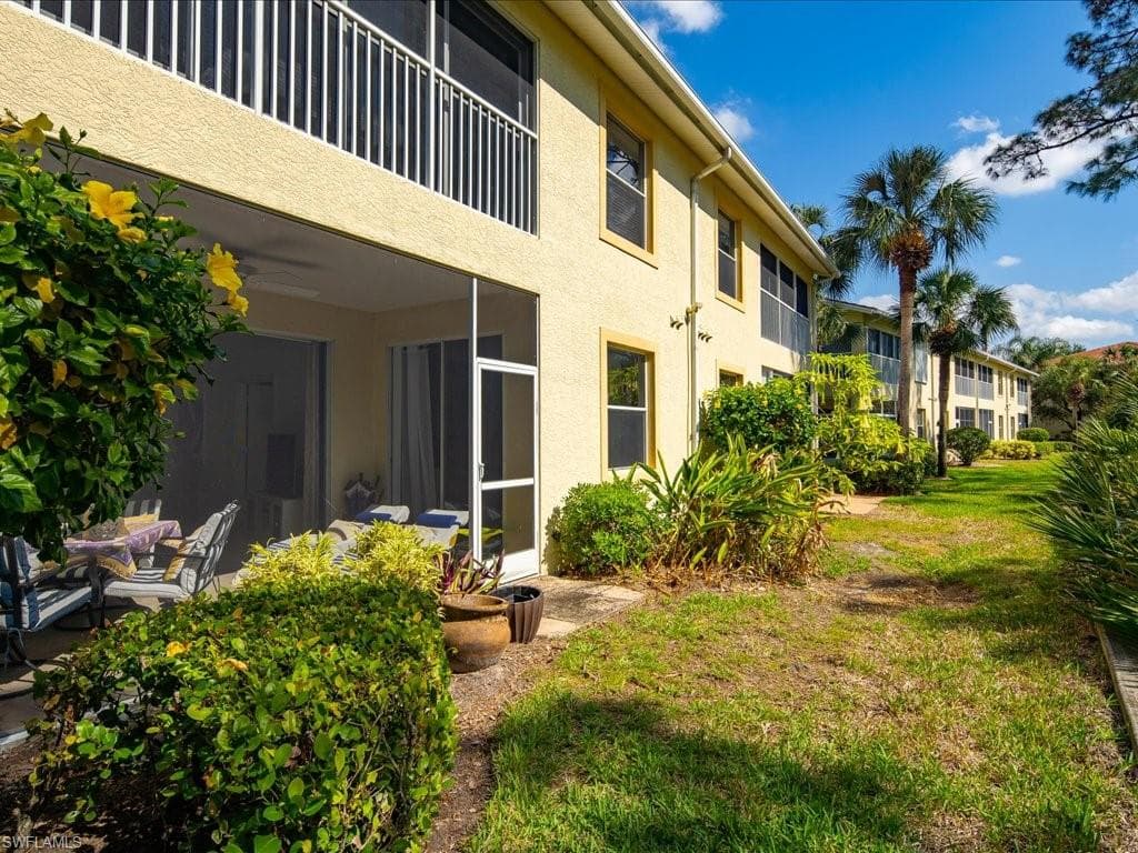 1045 Tarpon Cove Dr 102, Naples, FL 34110-31