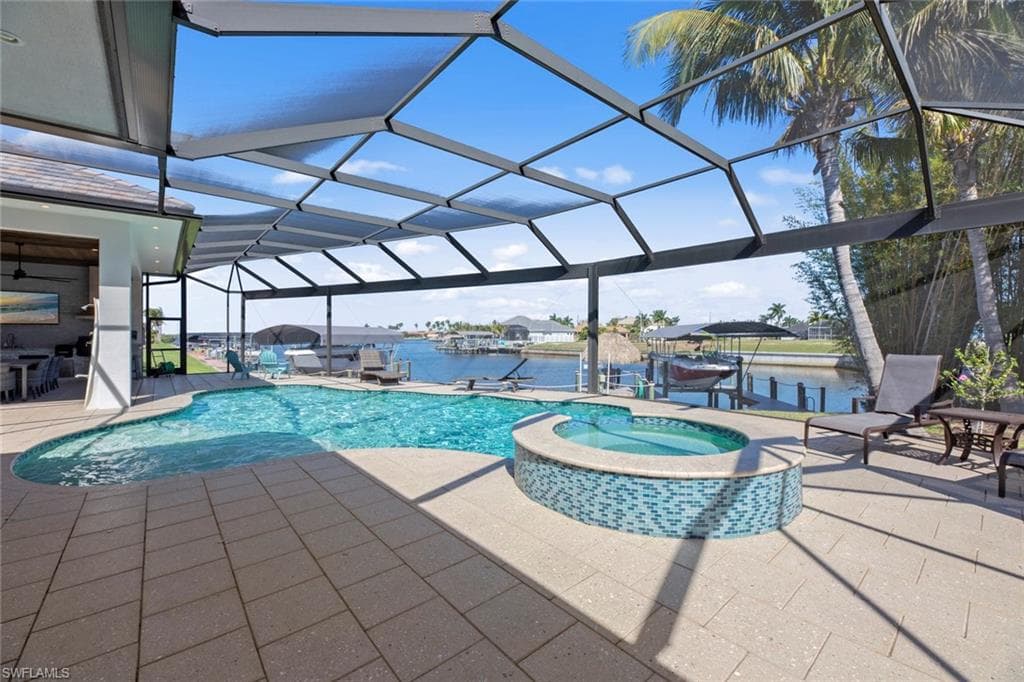 921 Cape Estates Cir, Cape Coral, FL 33993-34