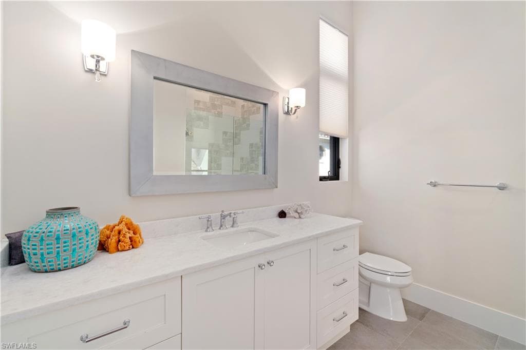 160 Little Carlos Ln, Fort Myers Beach, FL 33931-24