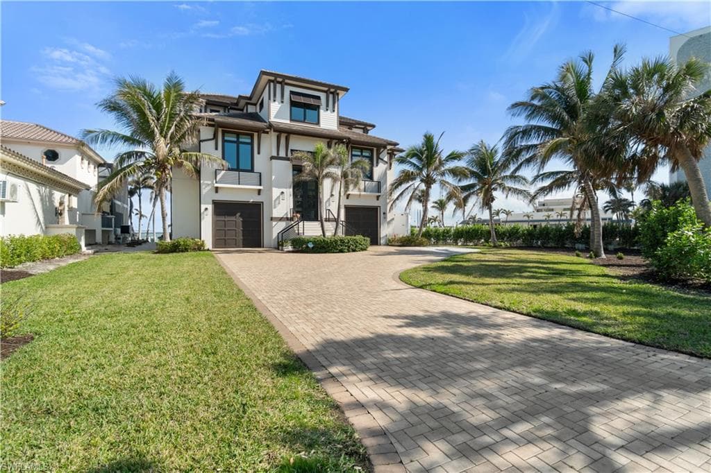 160 Little Carlos Ln, Fort Myers Beach, FL 33931-36