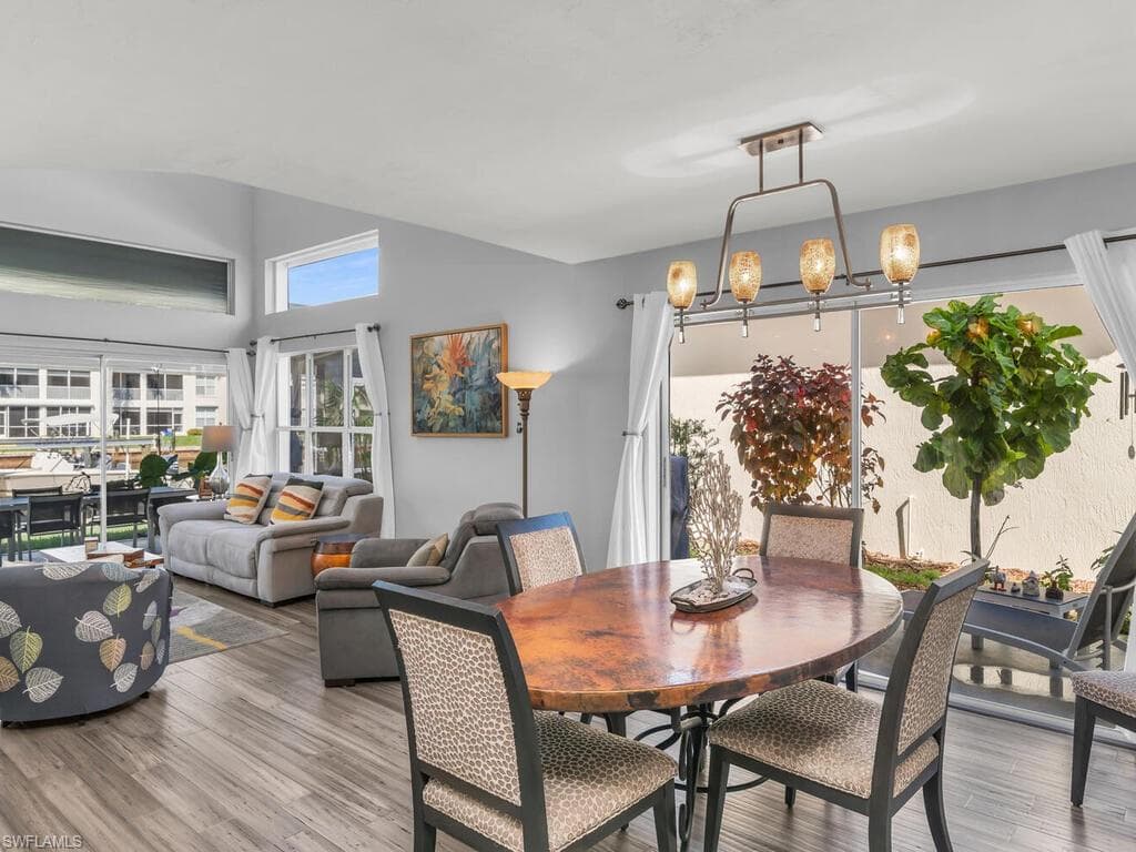 191 Eveningstar Cay, Naples, FL 34114-8