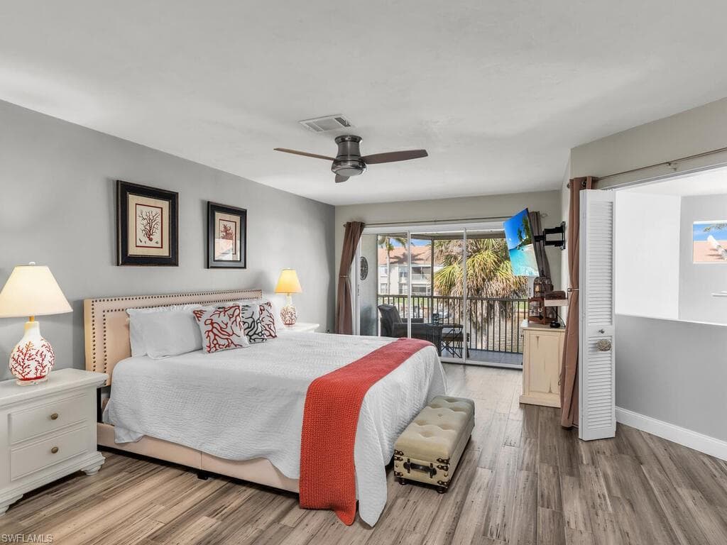 191 Eveningstar Cay, Naples, FL 34114-15