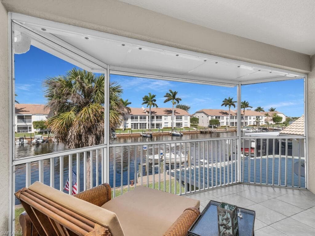 191 Eveningstar Cay, Naples, FL 34114-16