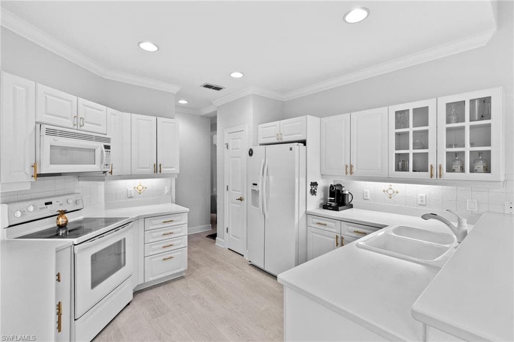 9066 Whimbrel Watch Ln 101, Naples, FL 34109-3