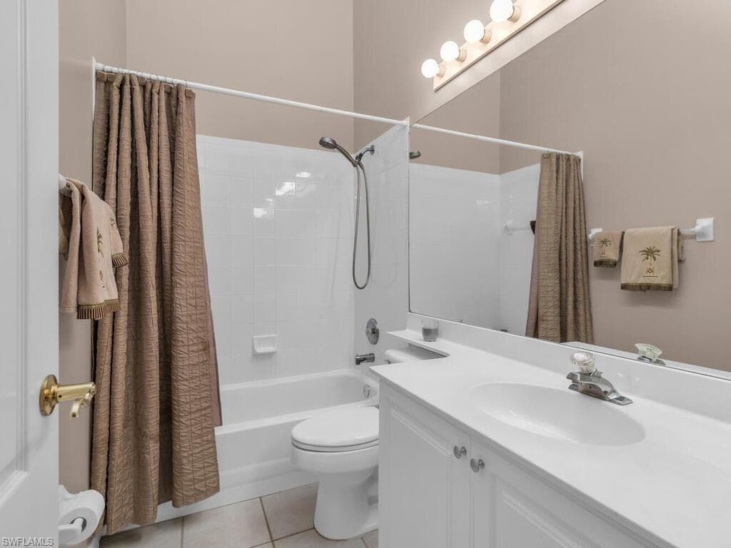 314 Stella Maris Dr S, Naples, FL 34114-11