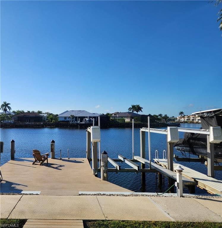 314 Stella Maris Dr S, Naples, FL 34114-2