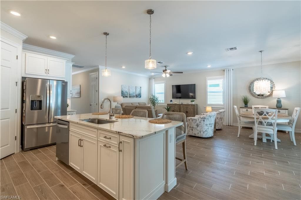 461 Kamari Cv, Naples, FL 34114-10