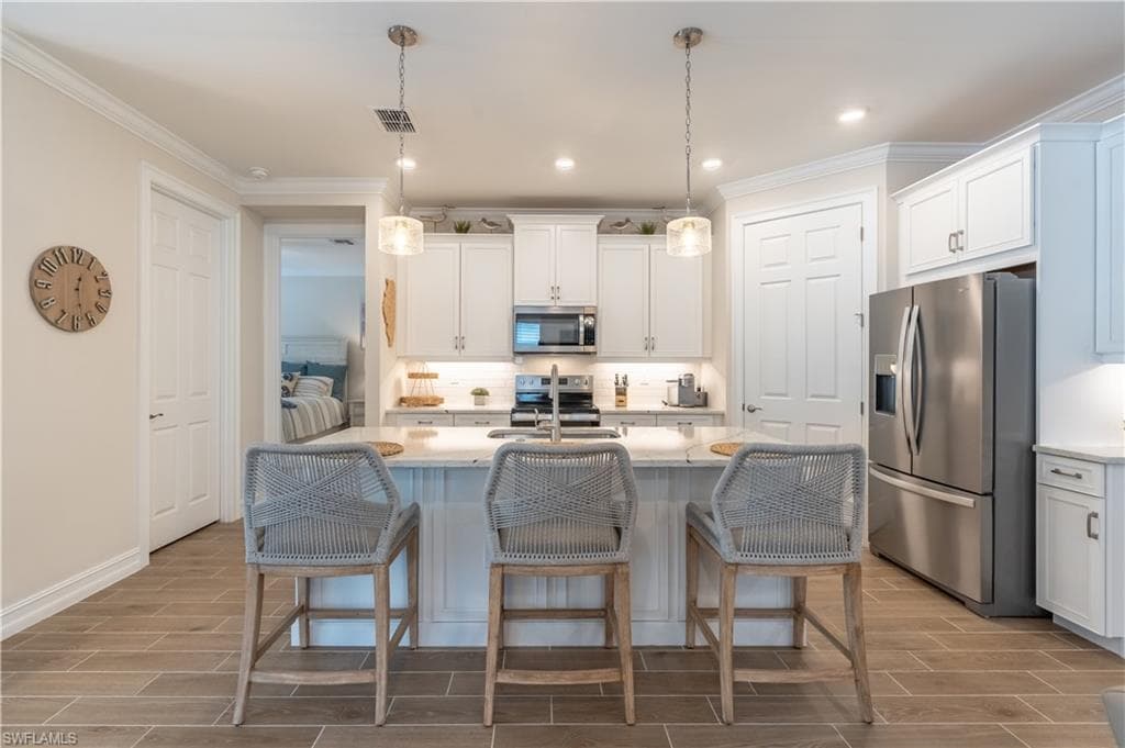 461 Kamari Cv, Naples, FL 34114-6