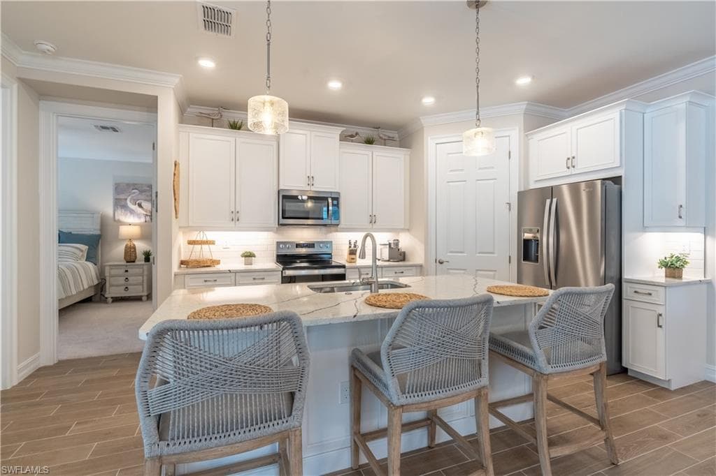 461 Kamari Cv, Naples, FL 34114-7