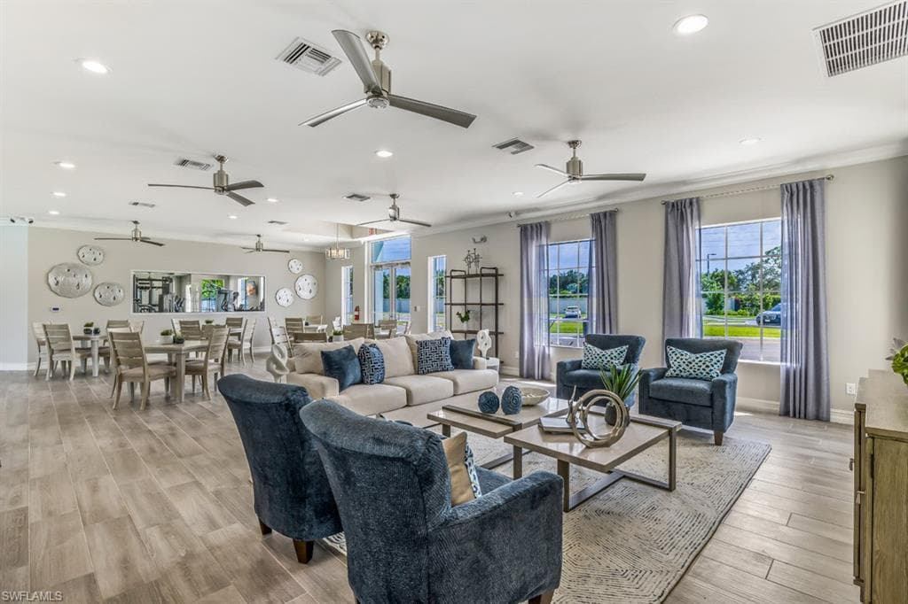 297 Nissi Ct, Naples, FL 34114-19
