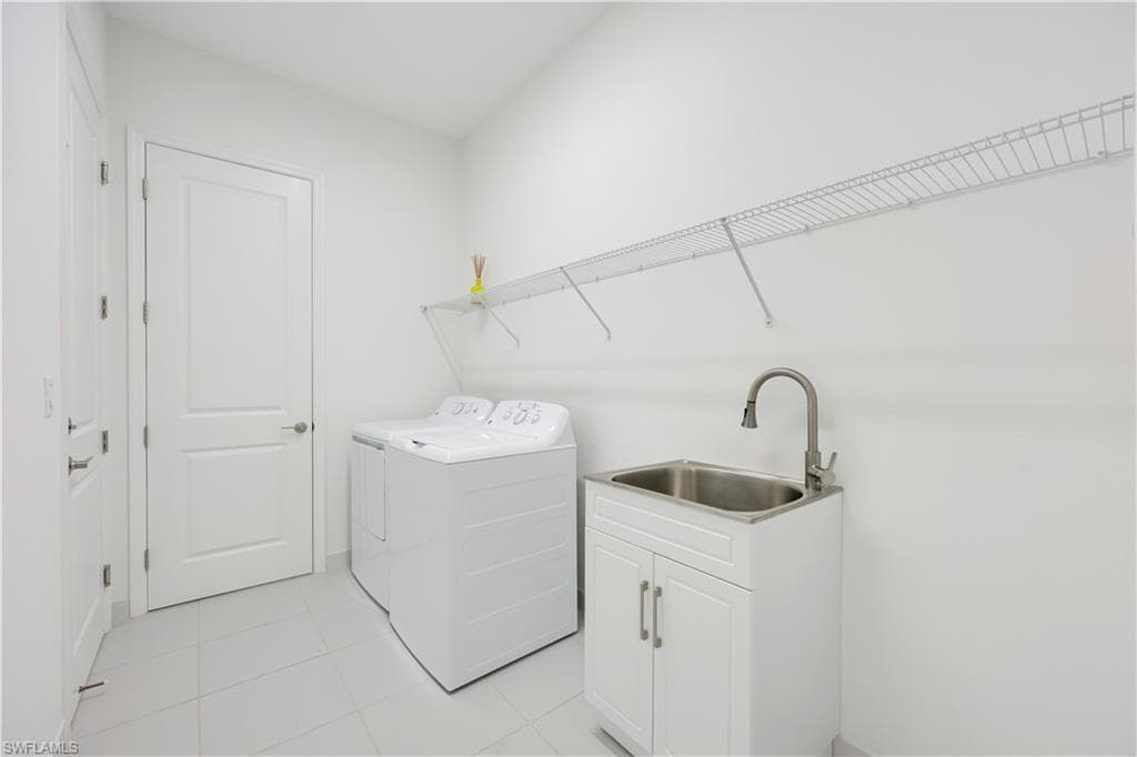 12771 Woodbury Dr, Estero, FL 33928-23