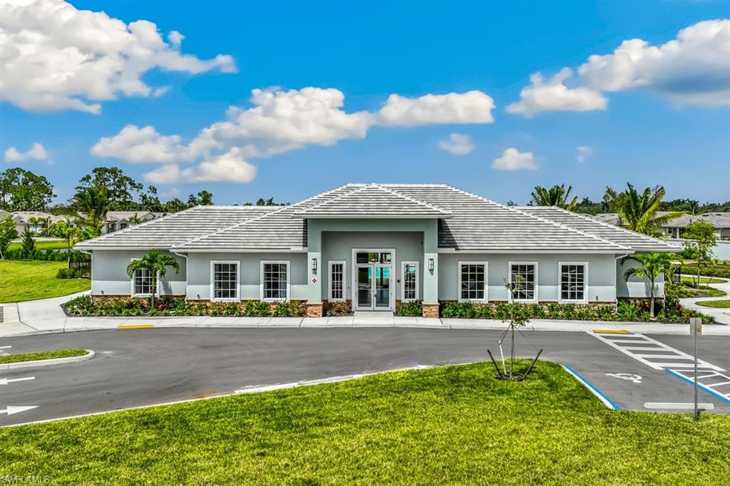 347 Grace Bay Ln, Naples, FL 34114-17
