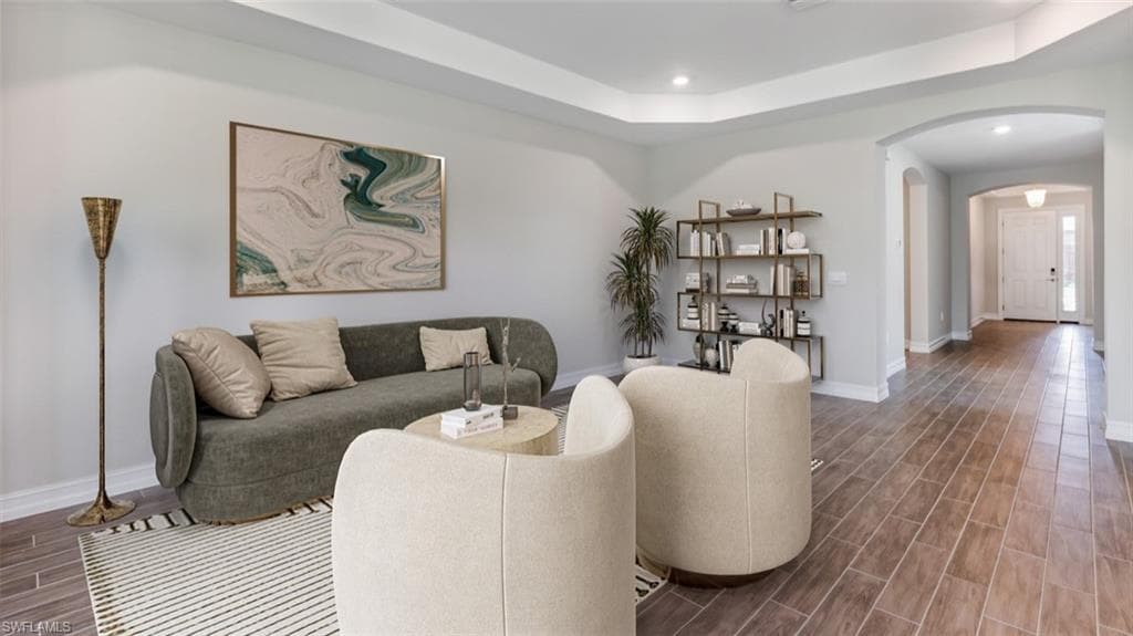 347 Grace Bay Ln, Naples, FL 34114-3
