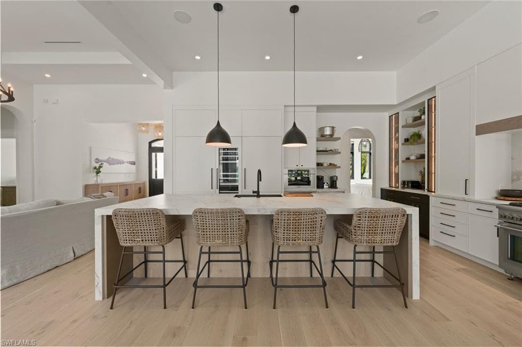 /property-images/225018413-2.jpg