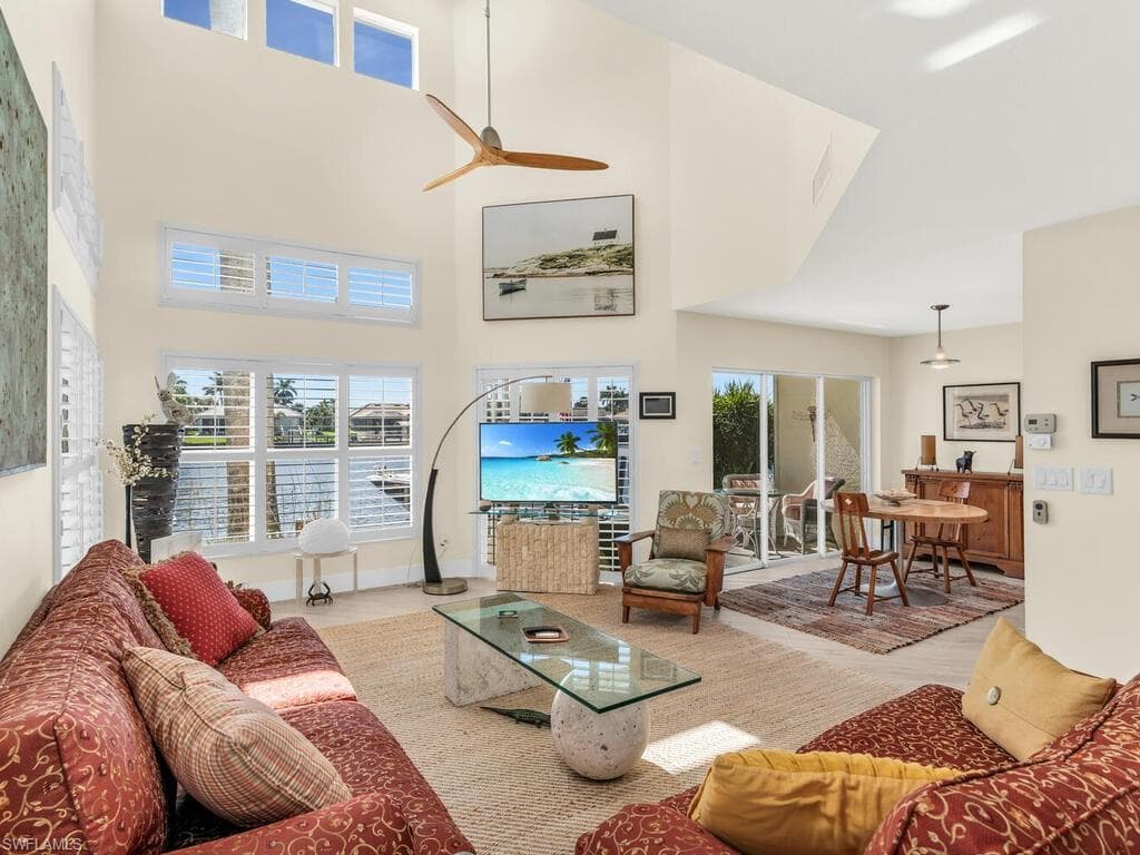 158 Eveningstar Cay, Naples, FL 34114-8