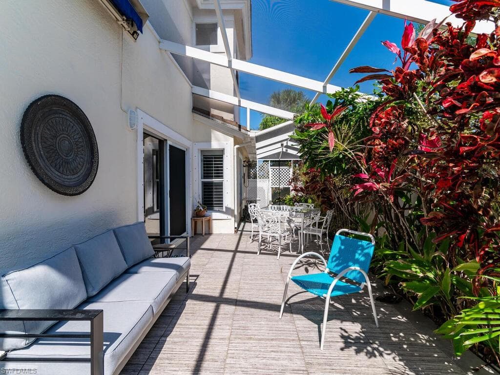 158 Eveningstar Cay, Naples, FL 34114-20