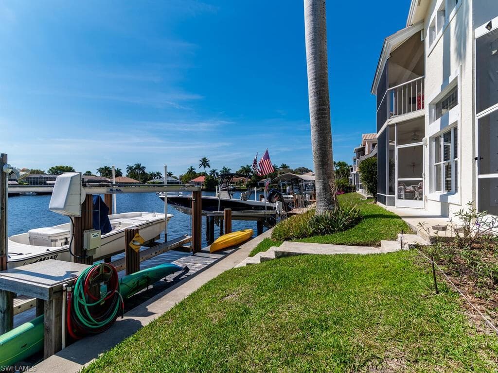 158 Eveningstar Cay, Naples, FL 34114-23