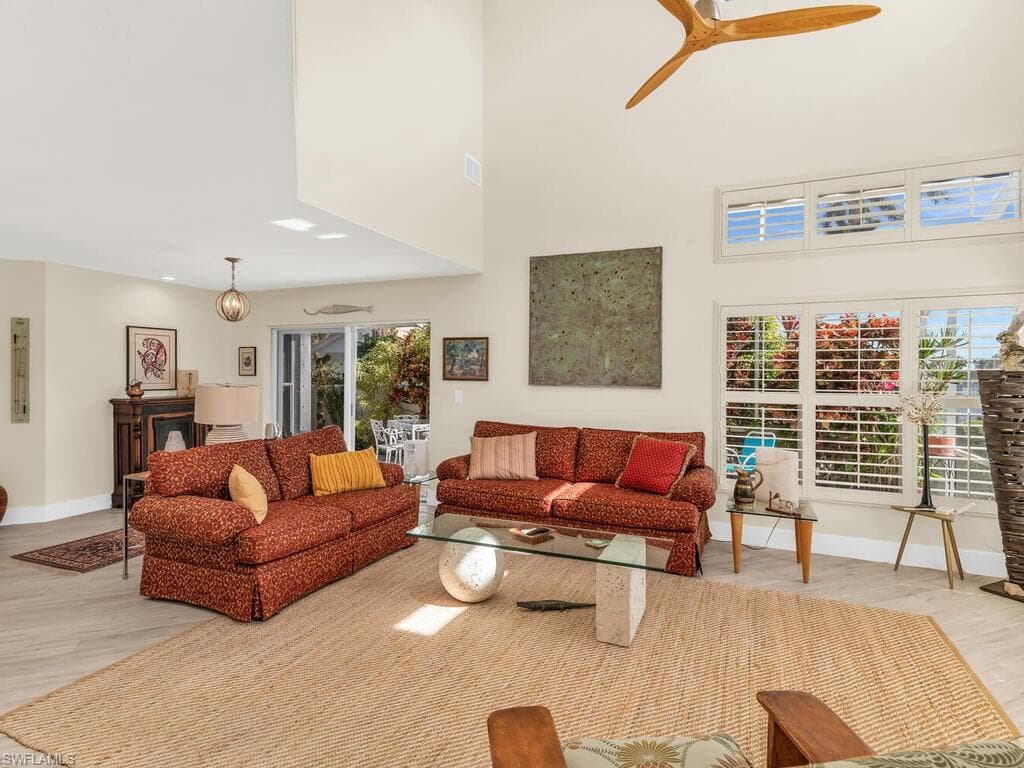 158 Eveningstar Cay, Naples, FL 34114-25