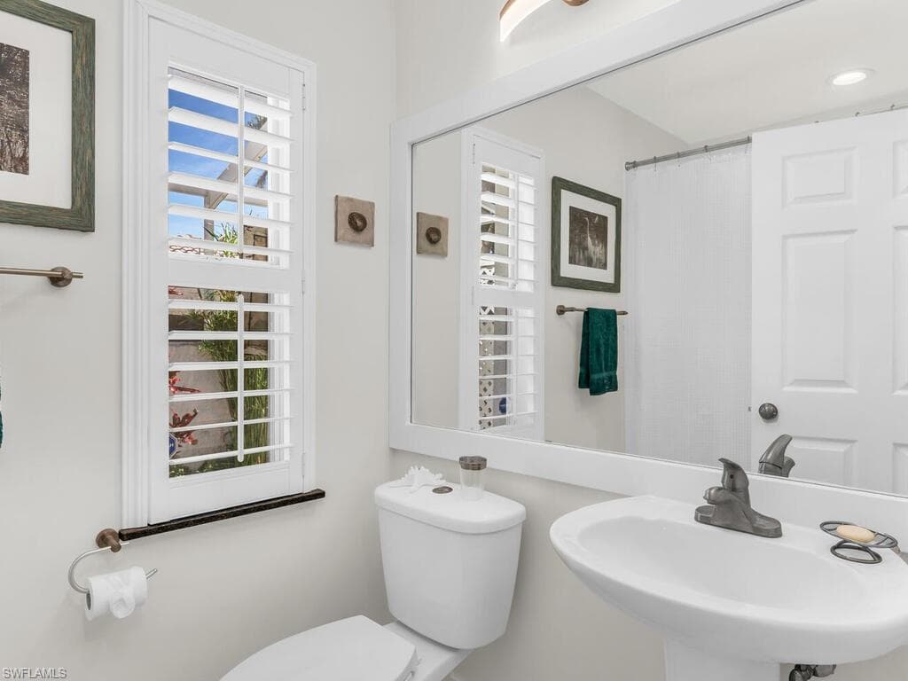158 Eveningstar Cay, Naples, FL 34114-36