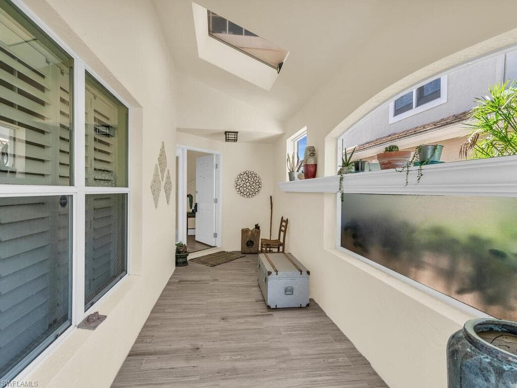 158 Eveningstar Cay, Naples, FL 34114-5