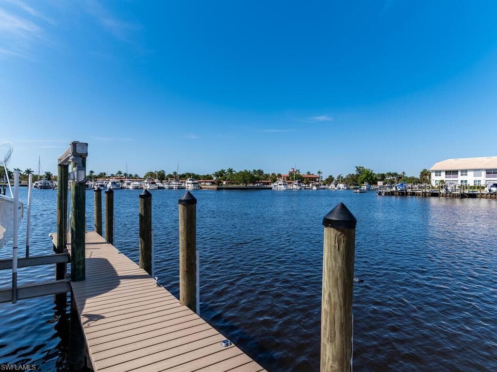 317 Stella Maris Dr S, Naples, FL 34114-30