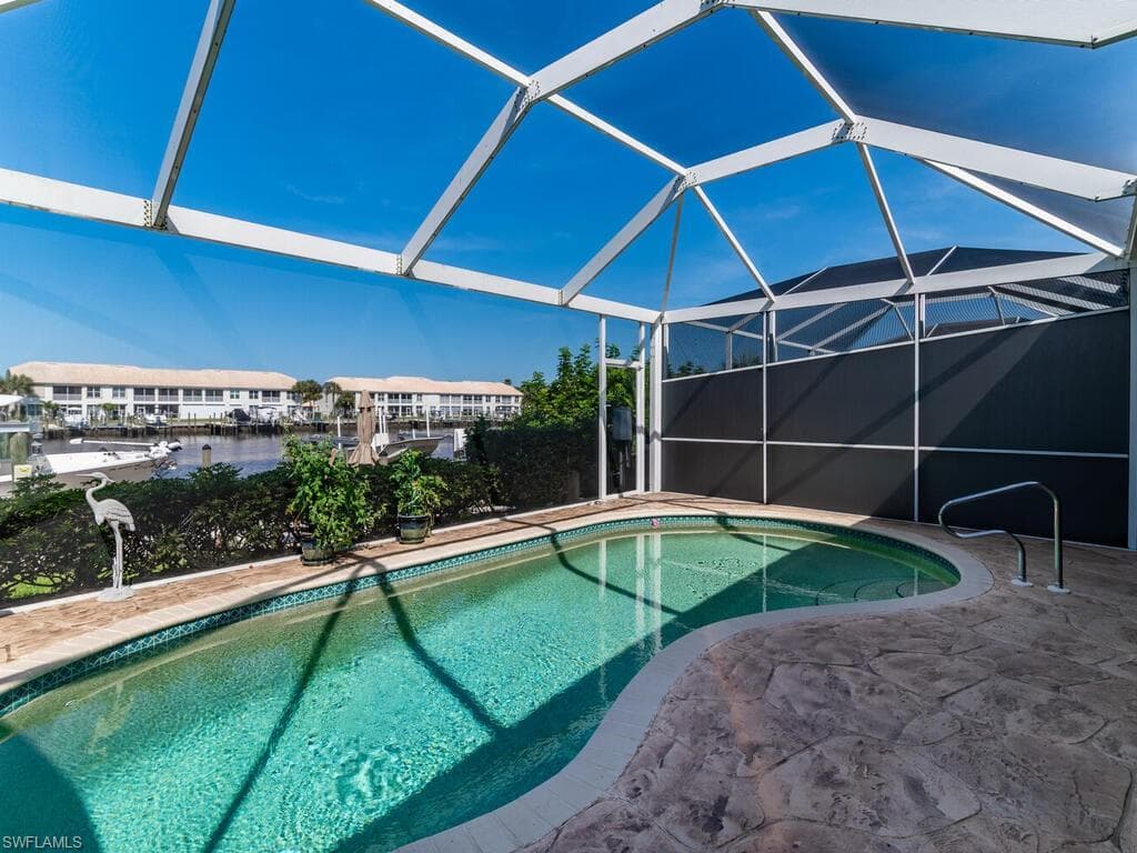 317 Stella Maris Dr S, Naples, FL 34114-32