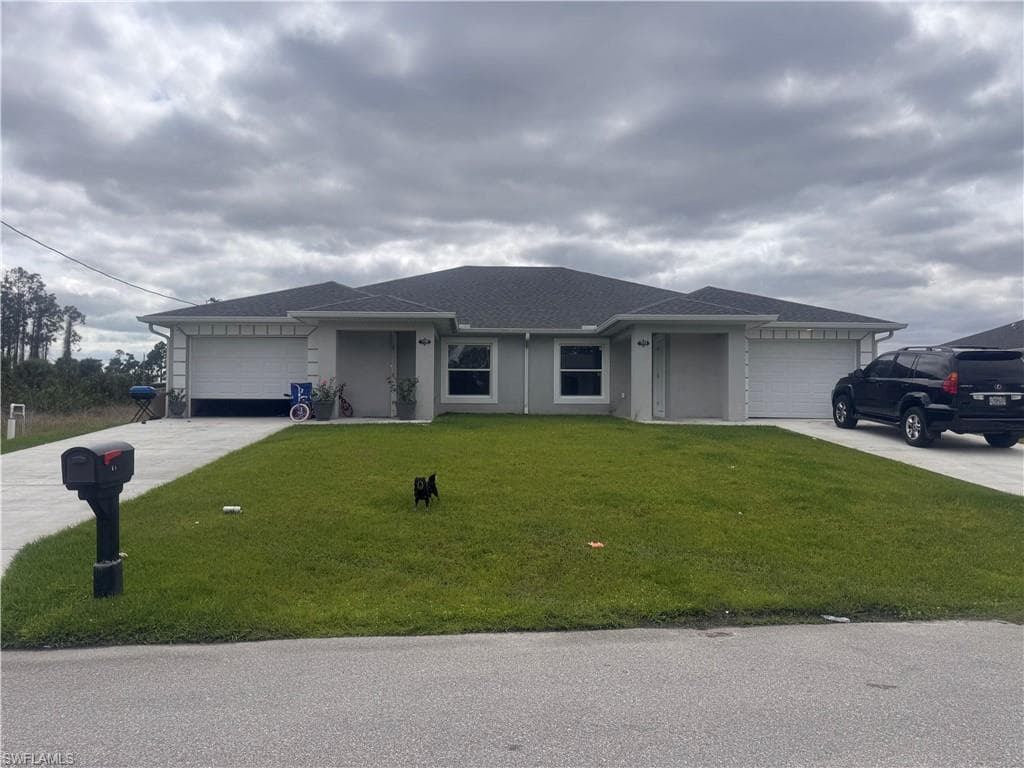 1114-1116 Augusta St E, Lehigh Acres, FL 33974-10