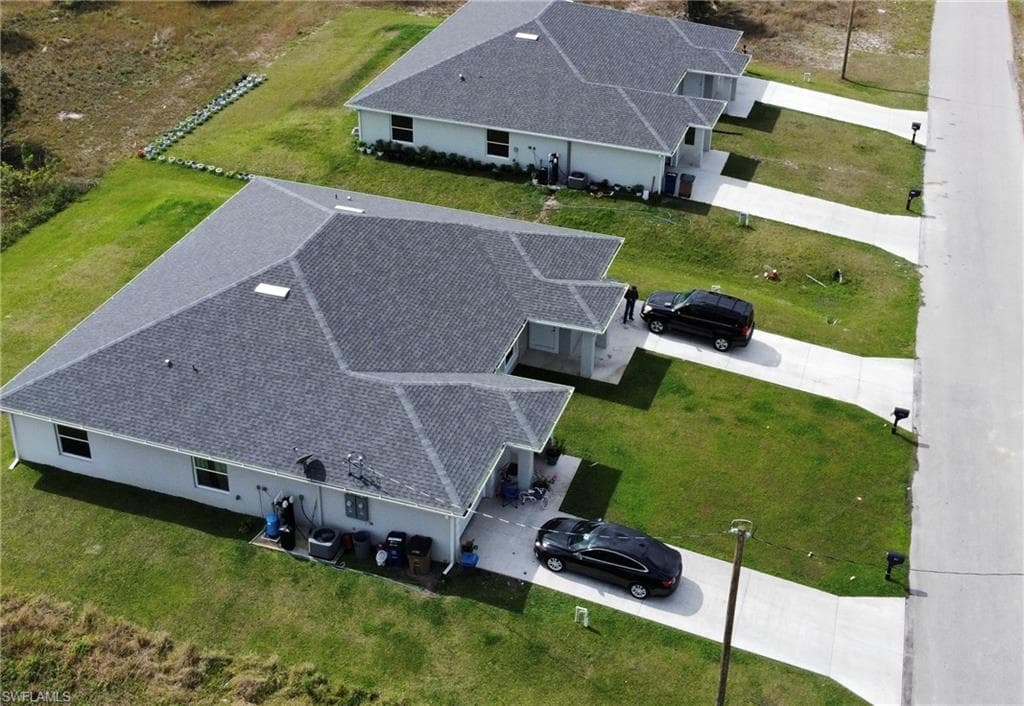 1114-1116 Augusta St E, Lehigh Acres, FL 33974-4