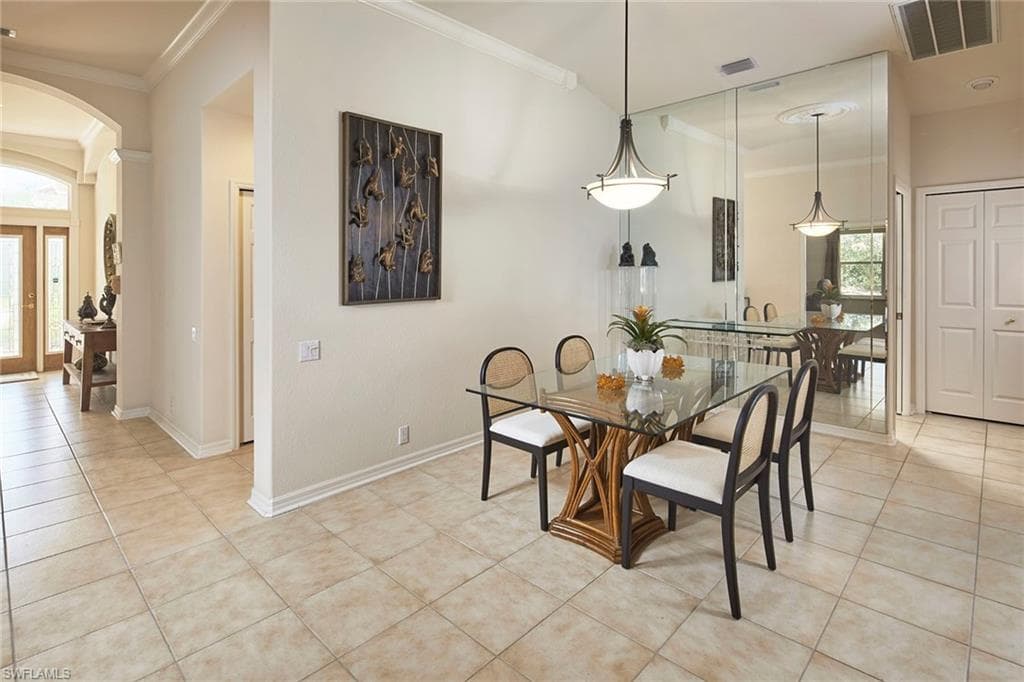 9301 Troon Lakes Dr, Naples, FL 34109-10
