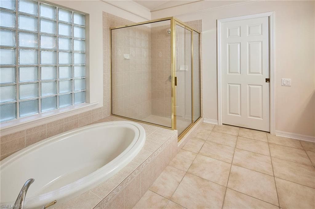 9301 Troon Lakes Dr, Naples, FL 34109-13