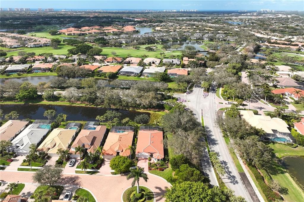9301 Troon Lakes Dr, Naples, FL 34109-30