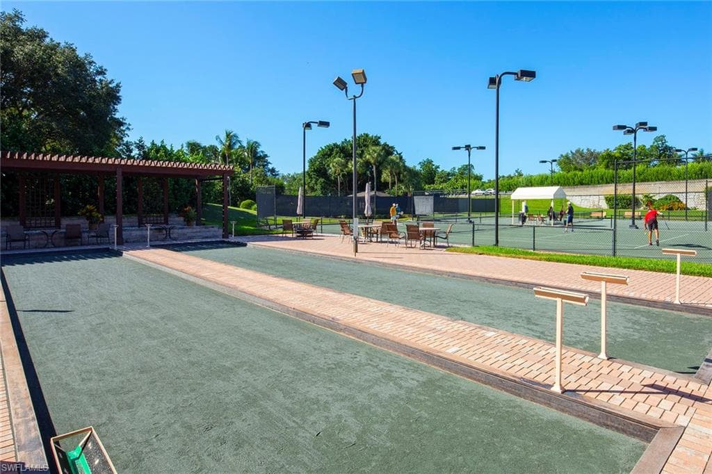 9301 Troon Lakes Dr, Naples, FL 34109-34