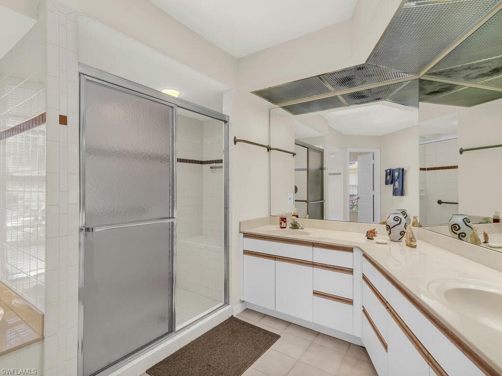 111 Morning Star Cay, Naples, FL 34114-15
