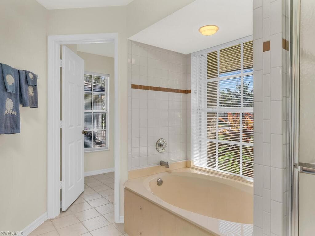 111 Morning Star Cay, Naples, FL 34114-16