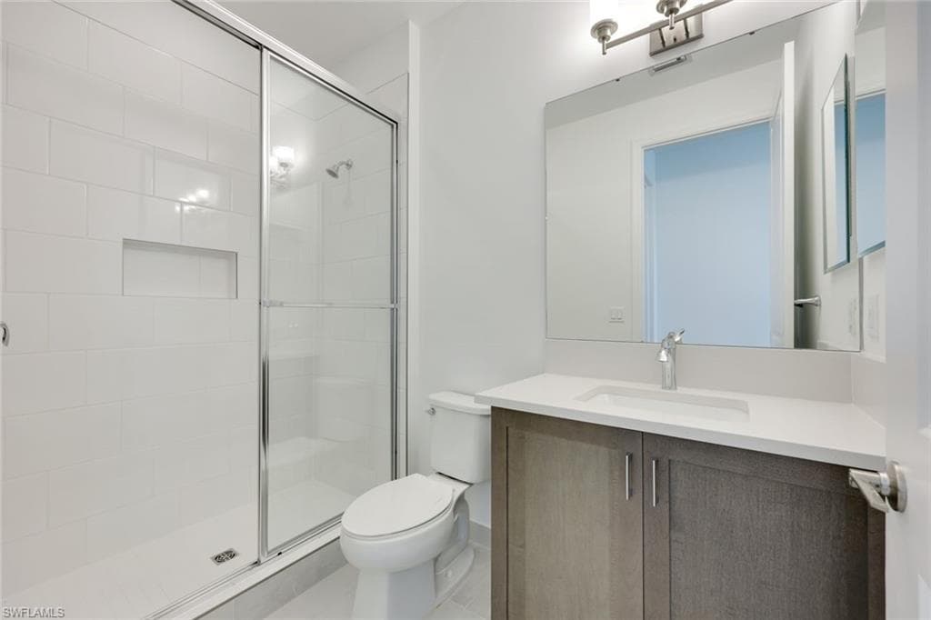 12775 Woodbury Dr, Estero, FL 33928-10
