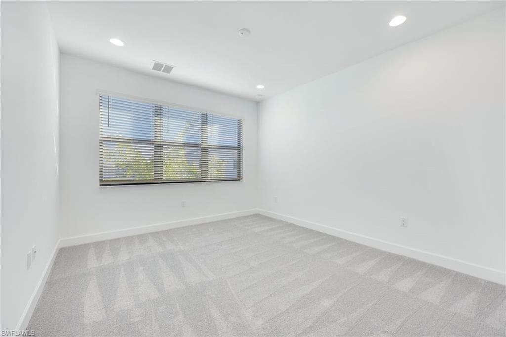 12775 Woodbury Dr, Estero, FL 33928-13
