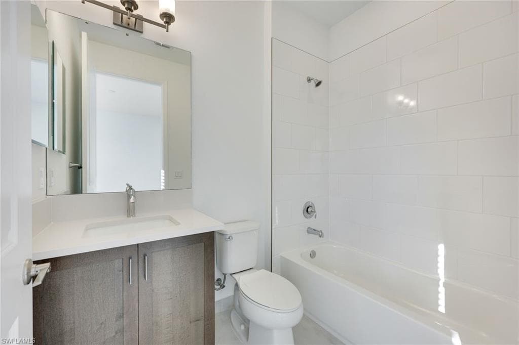 12775 Woodbury Dr, Estero, FL 33928-15