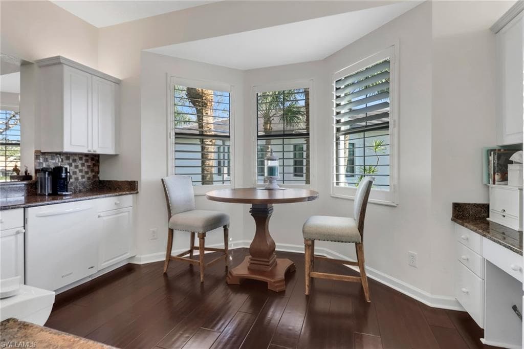 2396 Ravenna Blvd 202, Naples, FL 34109-8