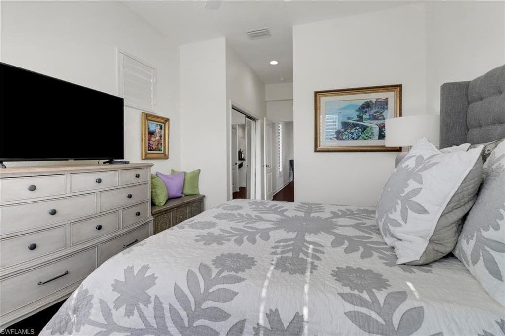 2396 Ravenna Blvd 202, Naples, FL 34109-20