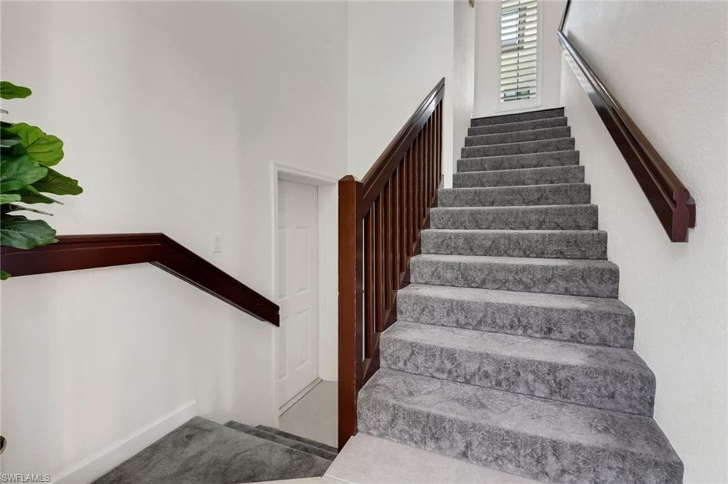 2396 Ravenna Blvd 202, Naples, FL 34109-4