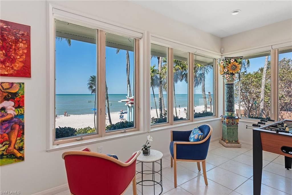 30 3rd Ave S, Naples, FL 34102-10