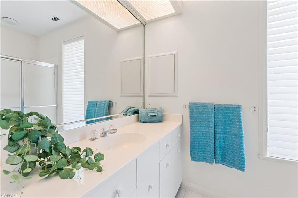 30 3rd Ave S, Naples, FL 34102-22