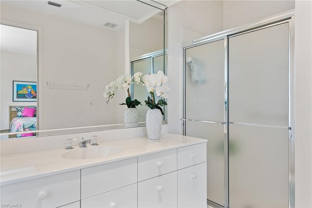 30 3rd Ave S, Naples, FL 34102-26