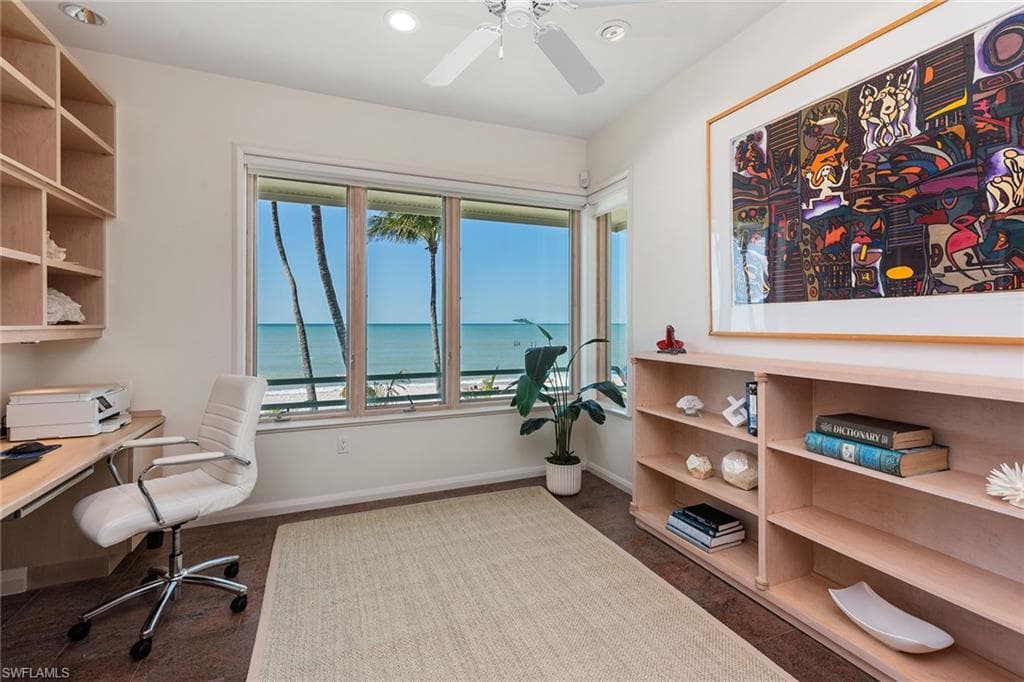 30 3rd Ave S, Naples, FL 34102-28